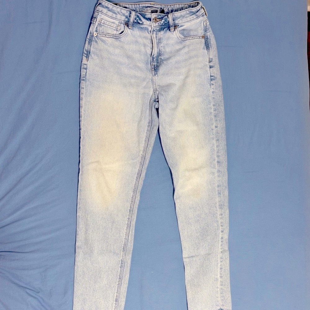 AEO Mom Light Wash Women’s Jeans - Strigid